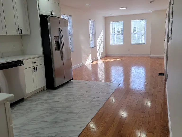 255 Ohio Ave #2 — Photo 2