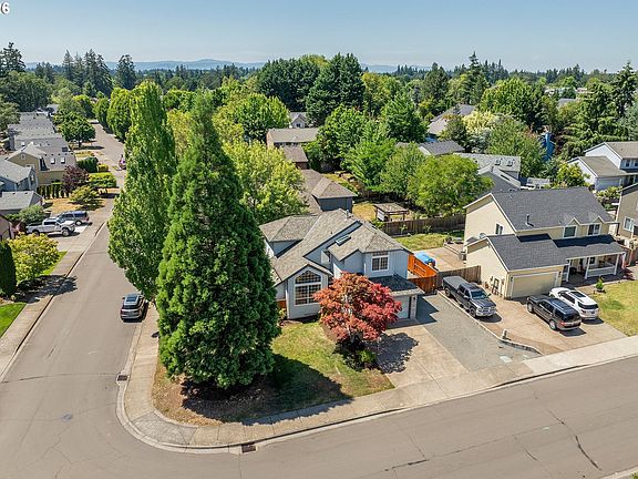 3rd image of 1625 SE 71st Ave