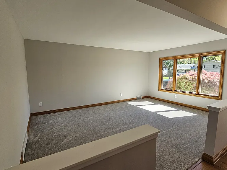 55143 Monroe Dr — Photo 3