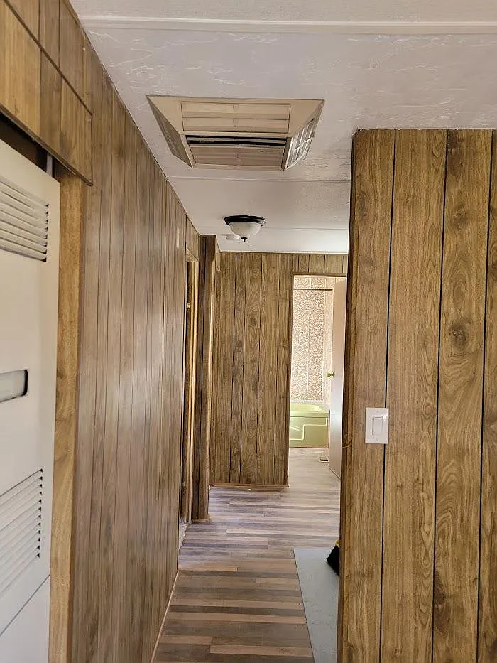 375 W 6th Ave — Photo 2