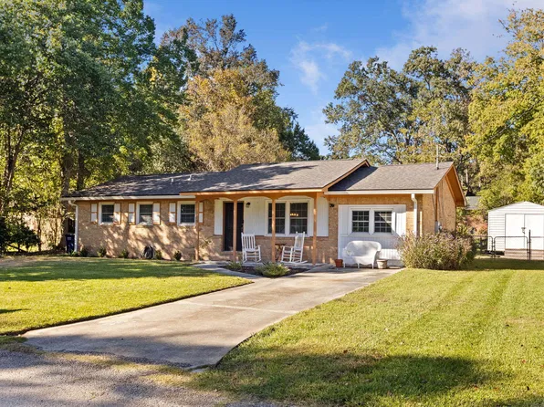 105 W Walnut Cir, Summerville, SC 29485