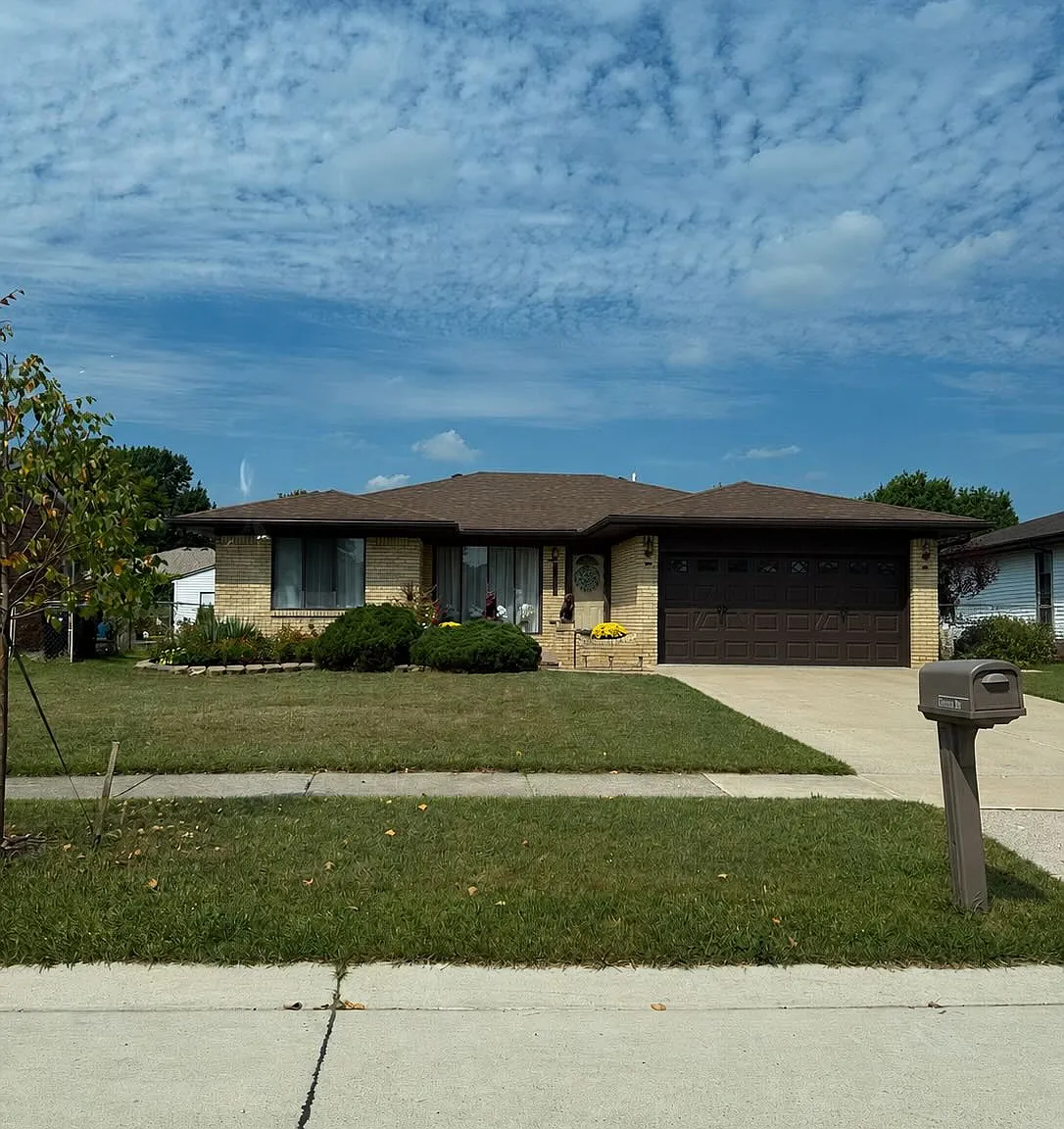 3 bed, 1628 sqft, $2,550 — Photo 1