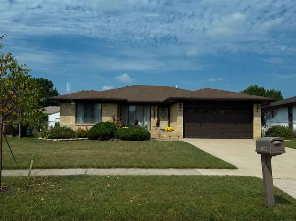3051 Donna Dr, Sterling Heights, MI 48310