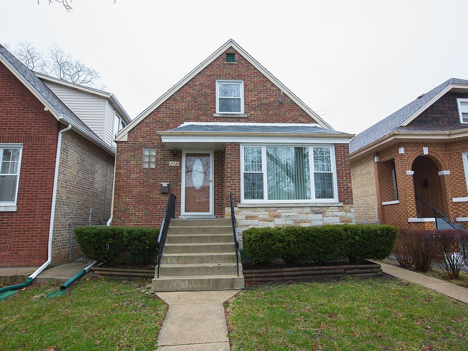 1st image of 2521 N Mont Clare Ave