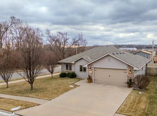 1005 Colfax St, Blair, NE 68008