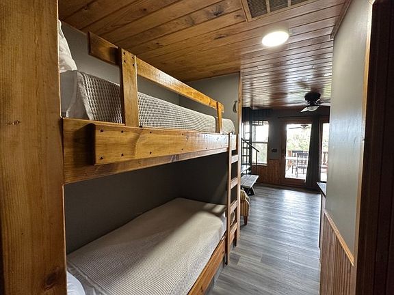 4th image of 872 Ledgerock Dr #2