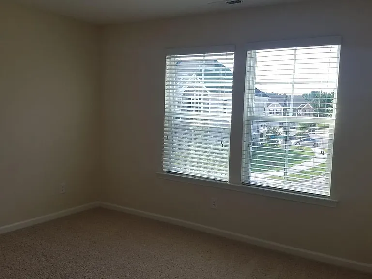 1041 Lakebrink Dr — Photo 12
