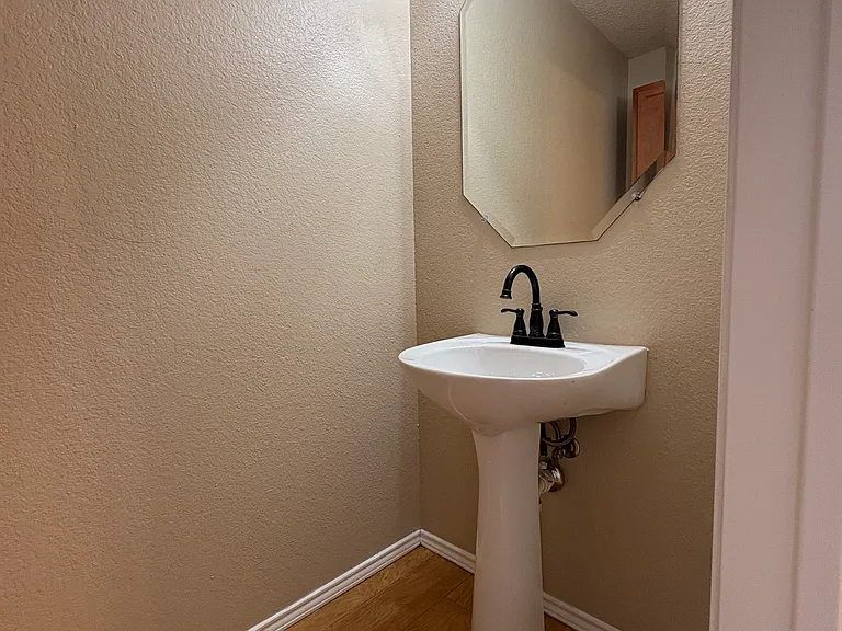 5744 Giddyup Ln — Photo 5