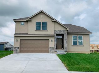 1524 156th St, Basehor, KS 66007