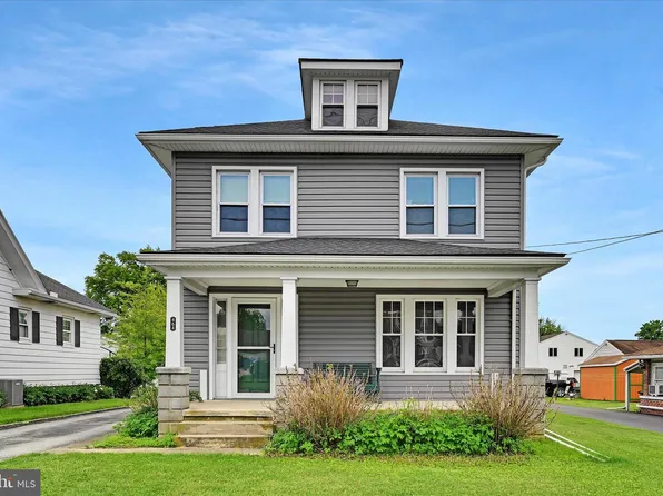 464 W Market St, Hallam, PA 17406