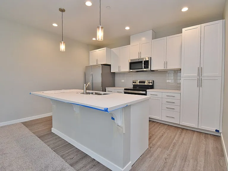 3881 Bonde Way — Photo 4