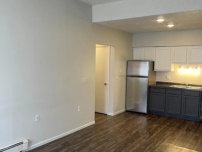440 S Johnson St #9 — Photo 5