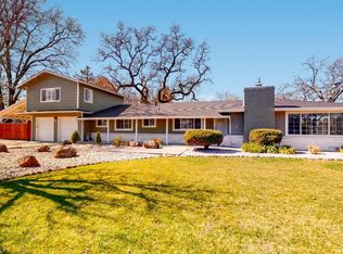 130 Country Club Dr, Santa Rosa, CA 95401