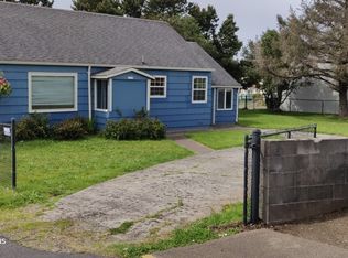 1525 NW 18th St, Lincoln City, OR