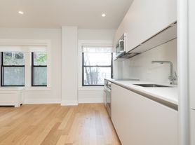 123 Highland Avenue
