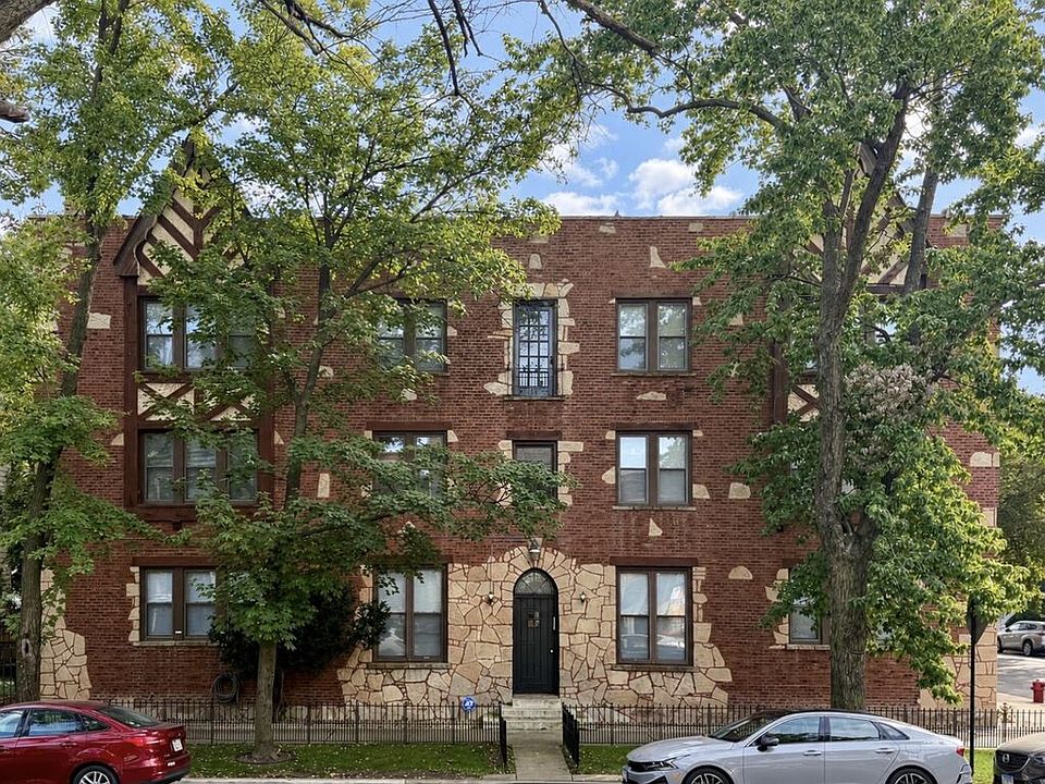 1st image of 1955 W School St #3