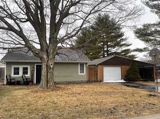 730 N Camfield St, Sullivan, IL 61951