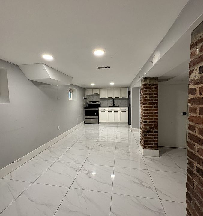 2nd image of 215 Bartholdi Ave #G