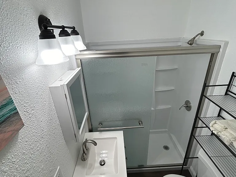 455 Moser Ave #18 — Photo 10