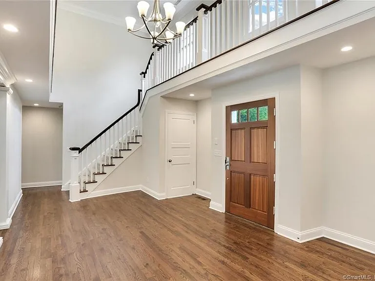 588 Weed St — Photo 4