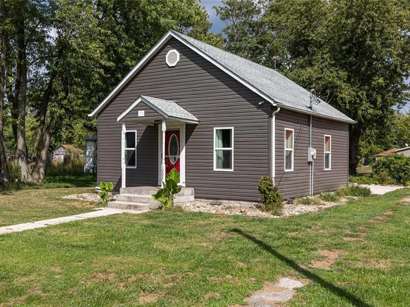 1002 Washington Ave, Staunton, IL 62088