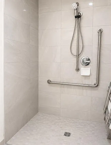 1370 Argyle Rd #221 — Photo 6