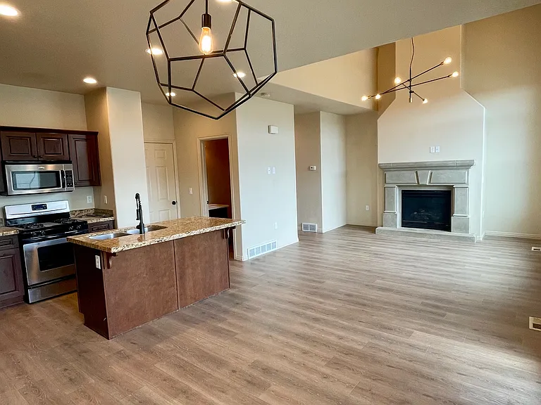141 E Backhand Ln — Photo 3