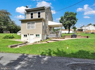 131 Condor Ln, Pottsville, PA 17901