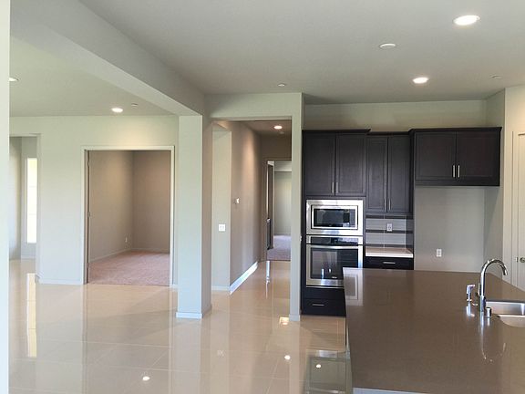 2nd image of 78951 Yorkville Ln