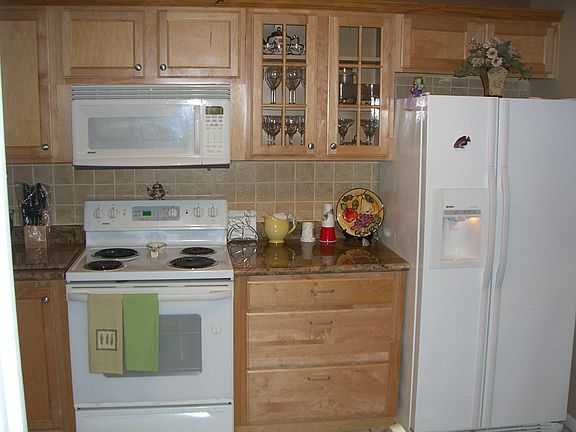 2nd image of 3223 NE 36th St APT 7