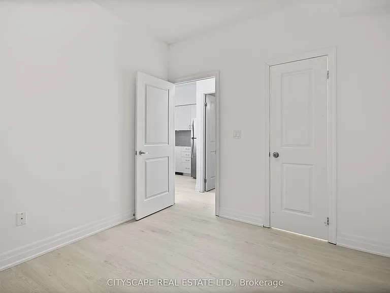 370 Wallace Ave #501 — Photo 25