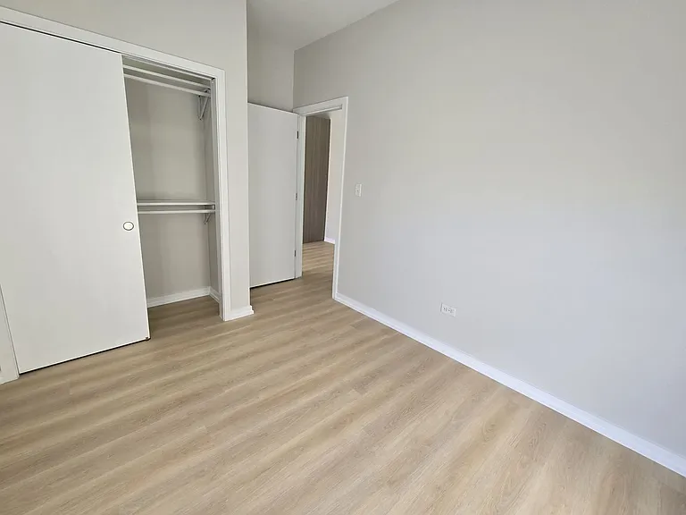 5051 N Kenmore Ave — Photo 42