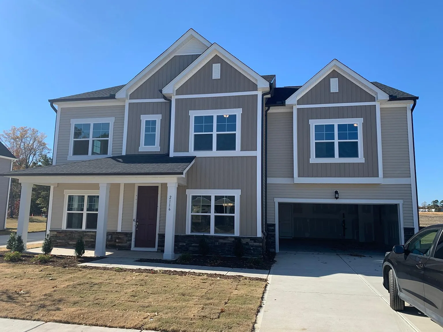 5 bed, 3539 sqft, $3,095 — Photo 1