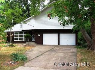 74 Circle Dr, Springfield, IL 62703