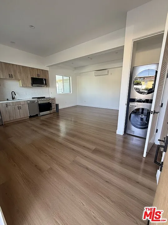 Studio, 1.0 bath, 432 sqft, $2,250 — Photo 2