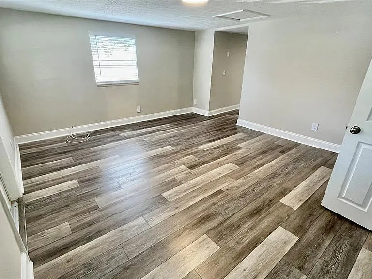 1707 E New Orleans Ave — Photo 4