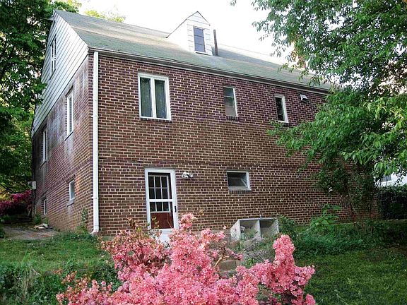 Rear View- 3-floor angle from backyard