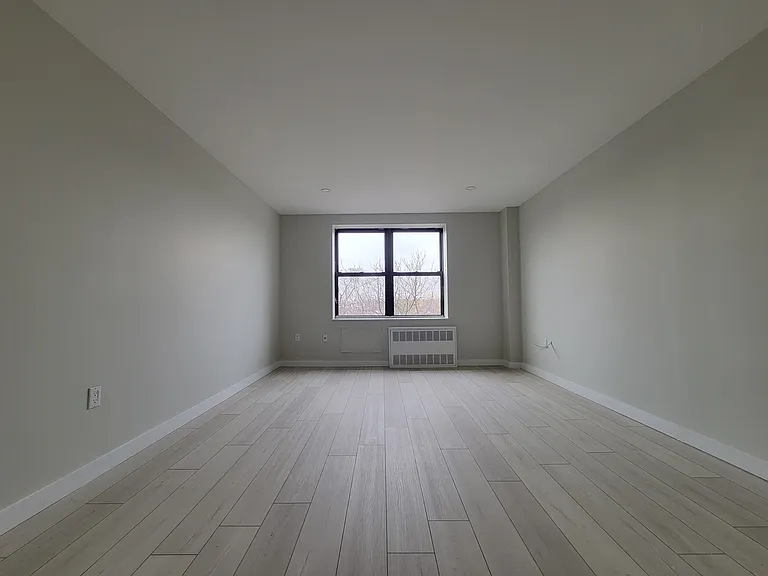 829 Greenwood Ave #3J — Photo 6