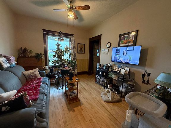 4th image of 3717 Grand Ave