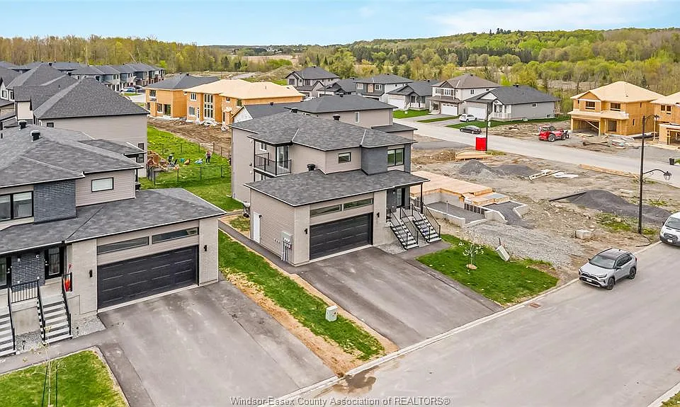86 Rutile St