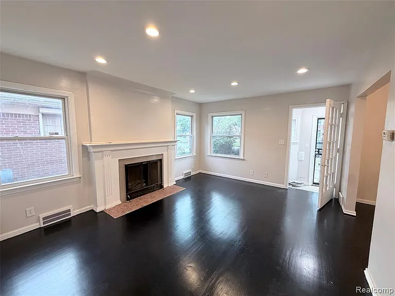 11742 Whitehill St — Photo 2