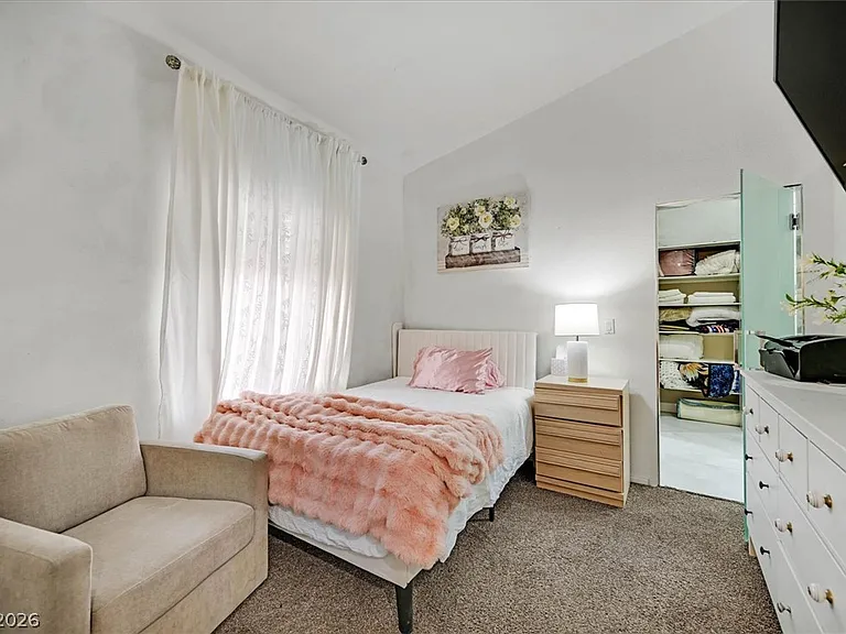 513 Beaconwood St — Photo 18
