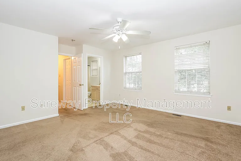 197 Lake Dr — Photo 10