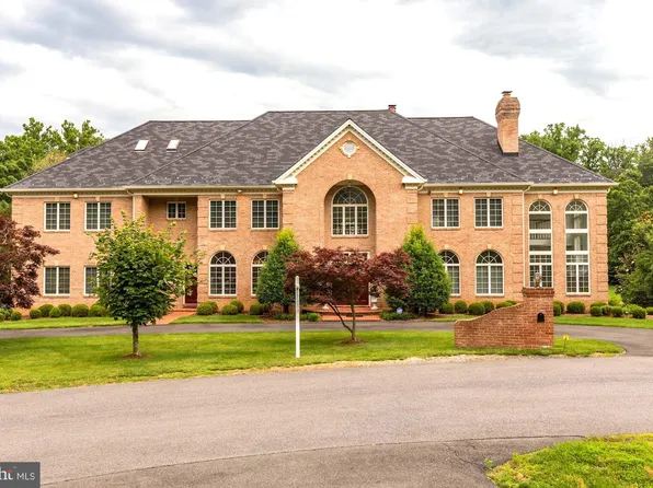 914 Helga Pl, Mc Lean, VA 22102