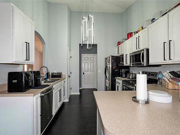 5th image of 276 Terranova Blvd