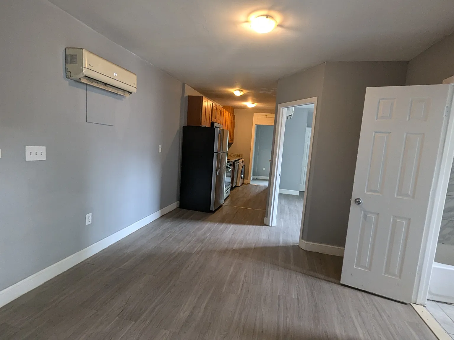3 bed, 850 sqft, $800 — Photo 1