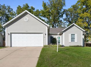 2325 Oakbrook Dr, South Bend, IN 46628
