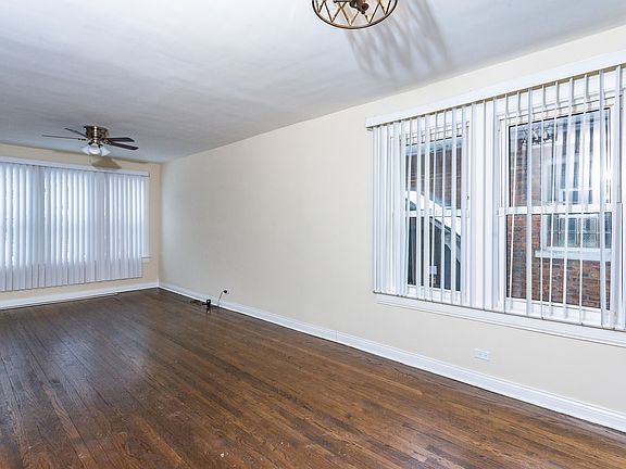 4th image of 8056 S Woodlawn Ave #1