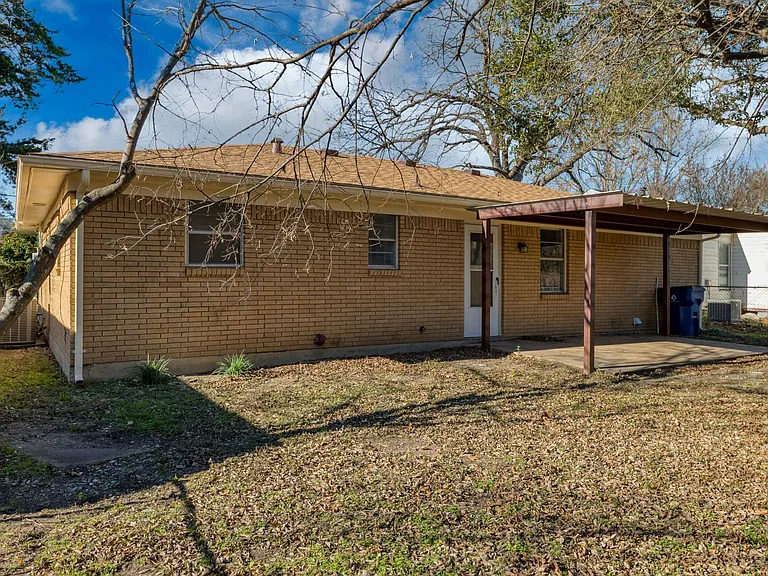 502 Brown St — Photo 25