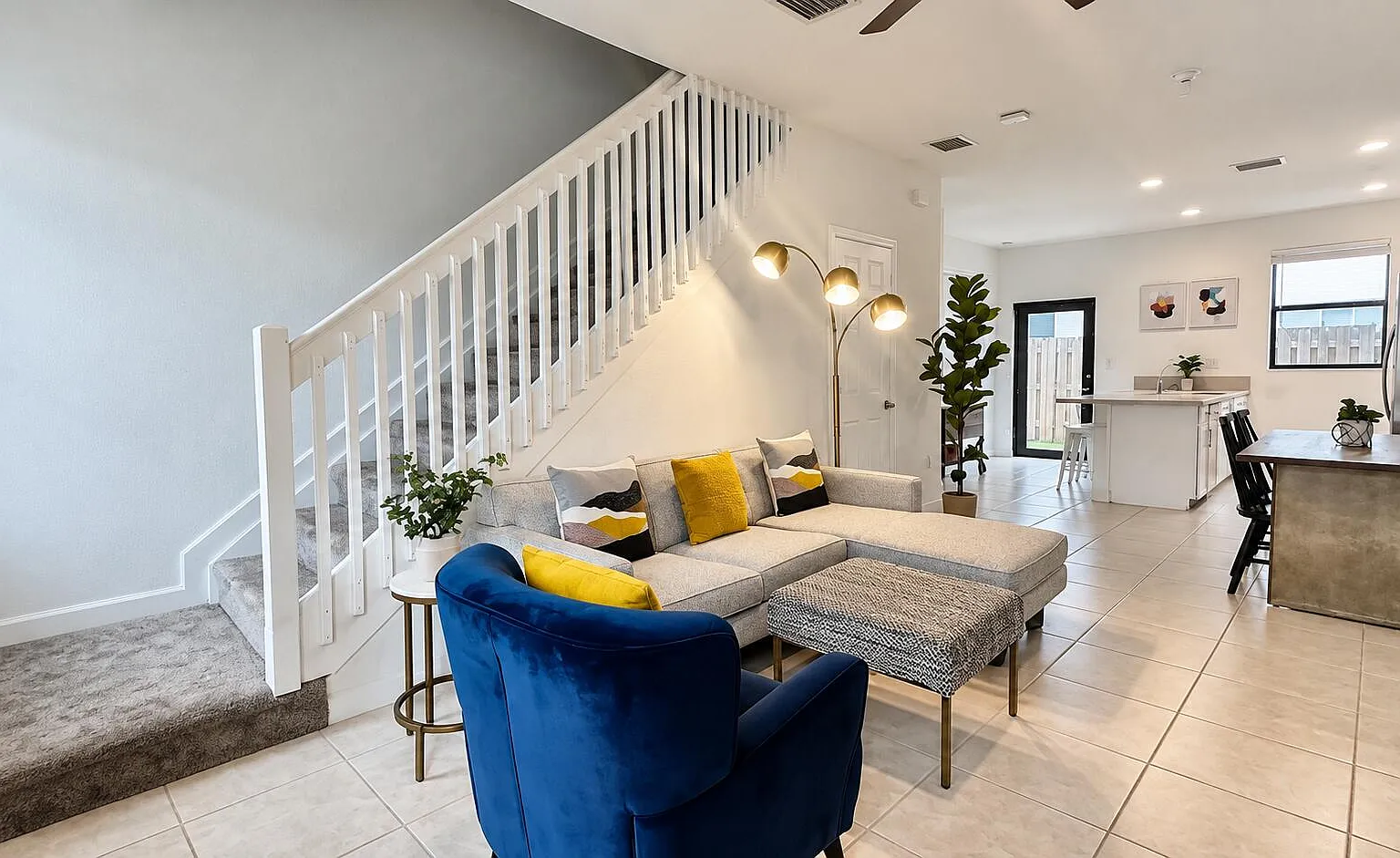 3 bed, 2.5 bath, 1539 sqft, $3,700 — Photo 1